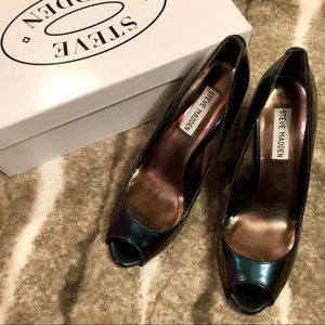 Steve Madden Chrome Chameleon peep-toe pumps 8.5